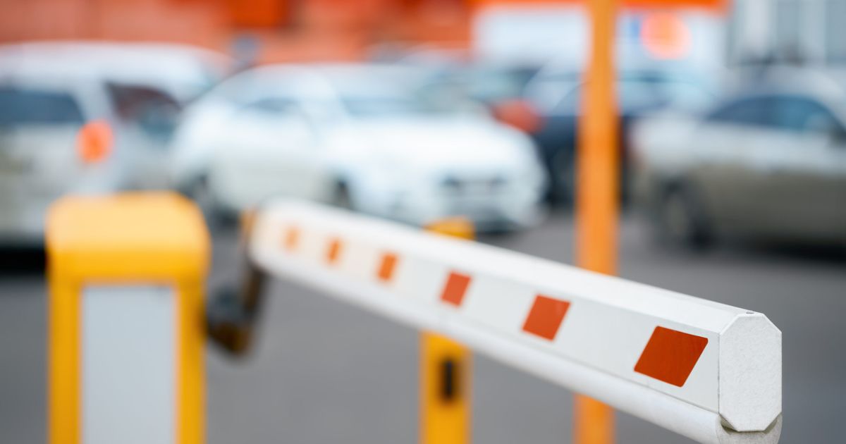 Common Commercial Gate Systems Common Commercial Gate Systems