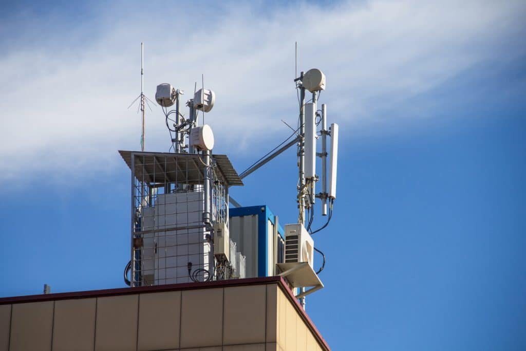 Distributed Antenna System Distributed Antenna System